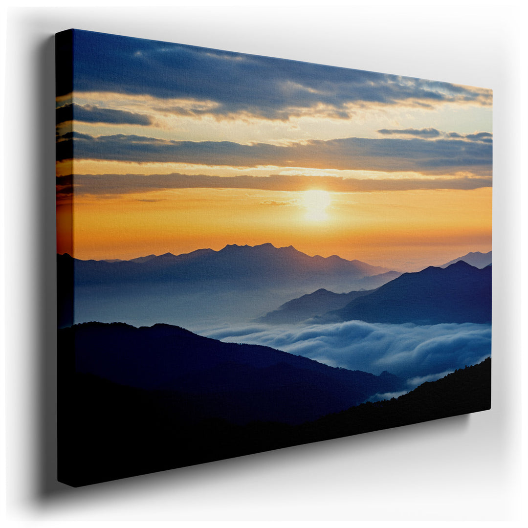 canvas print on wrapped canvas for wall decor – Imagine a wall art that encapsulates the tranquil beauty of nature's farewell to the day. This artwork, ideal for hangin...